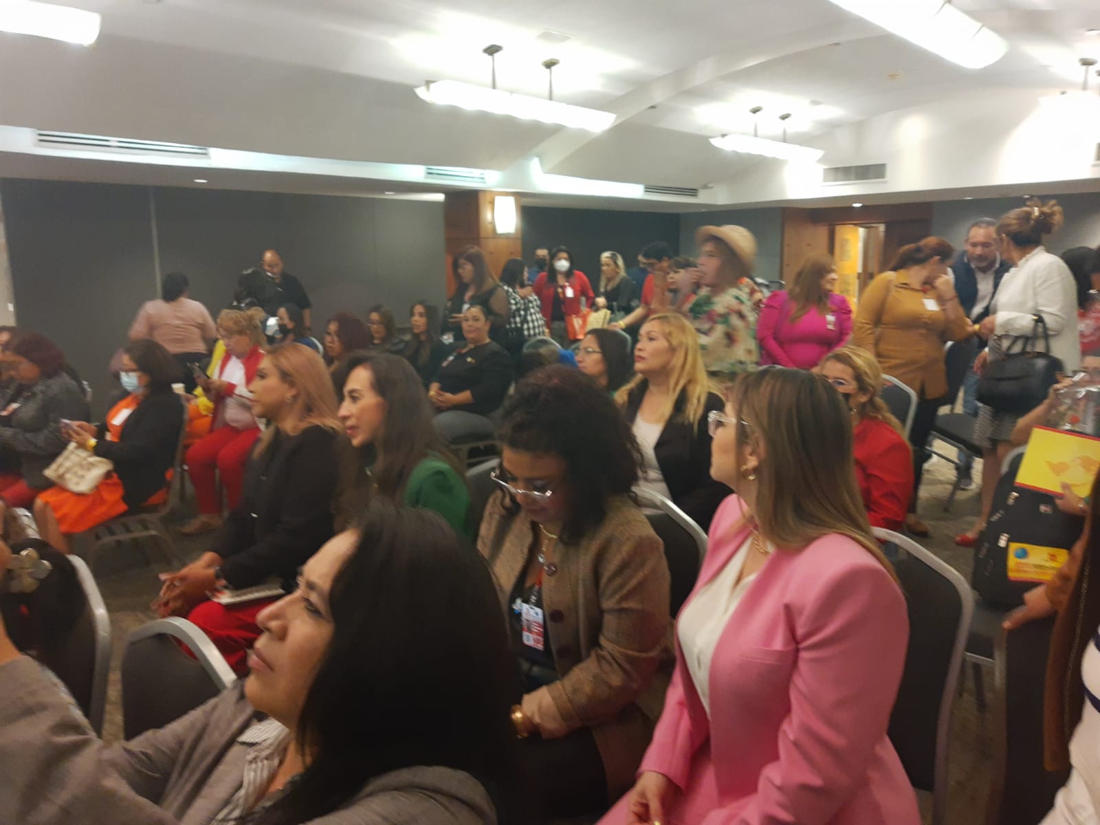 Asistentes a la Sectorial de Mujeres del Seminario Internacional